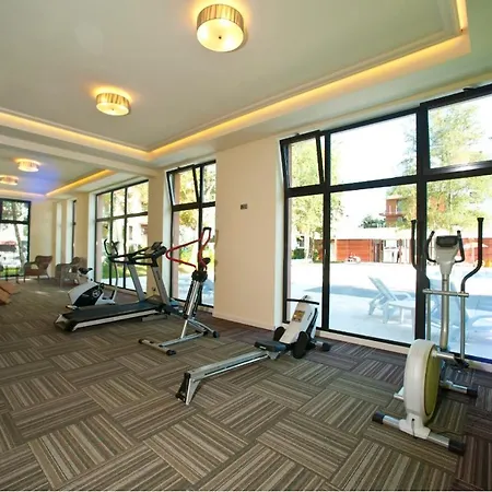 Polanki Z Podgrzewanym Basenem Apartment *
